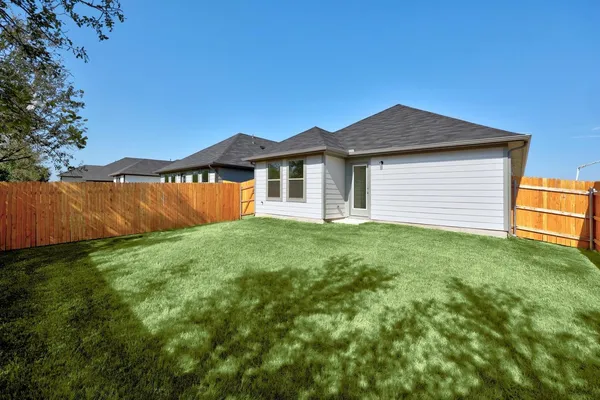 $299,975 | 256 Bendecido Loop, Elgin, TX 78621