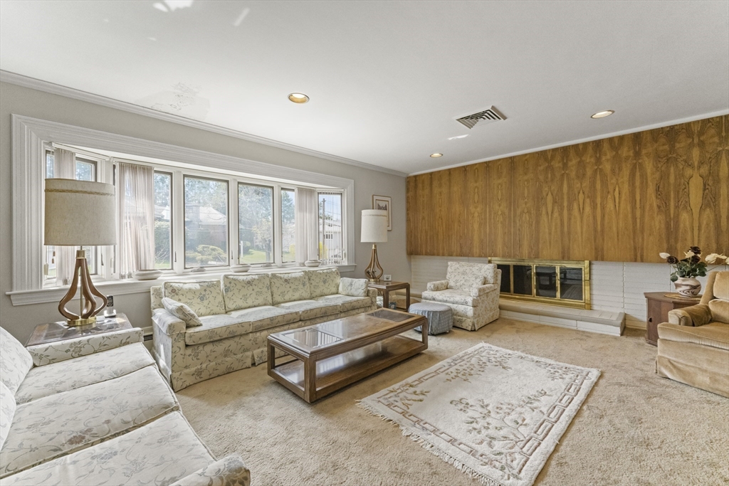 84 Cynthia Road Newton, MA 02459 - Photo 5 of 12