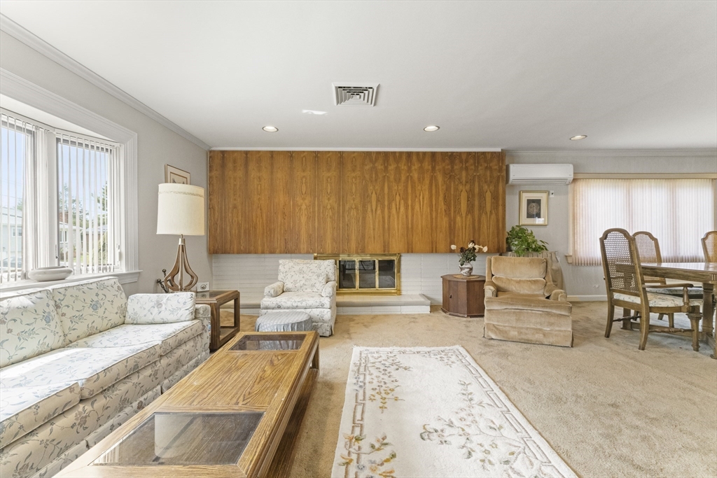 84 Cynthia Road Newton, MA 02459 - Photo 6 of 12