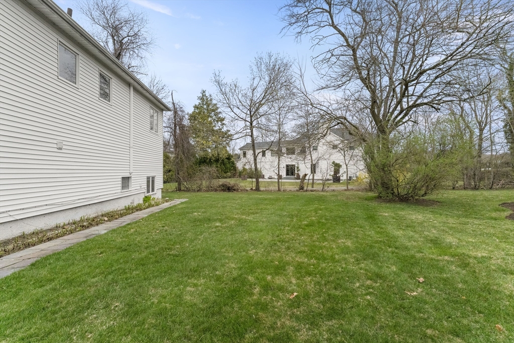 84 Cynthia Road Newton, MA 02459 - Photo 9 of 12