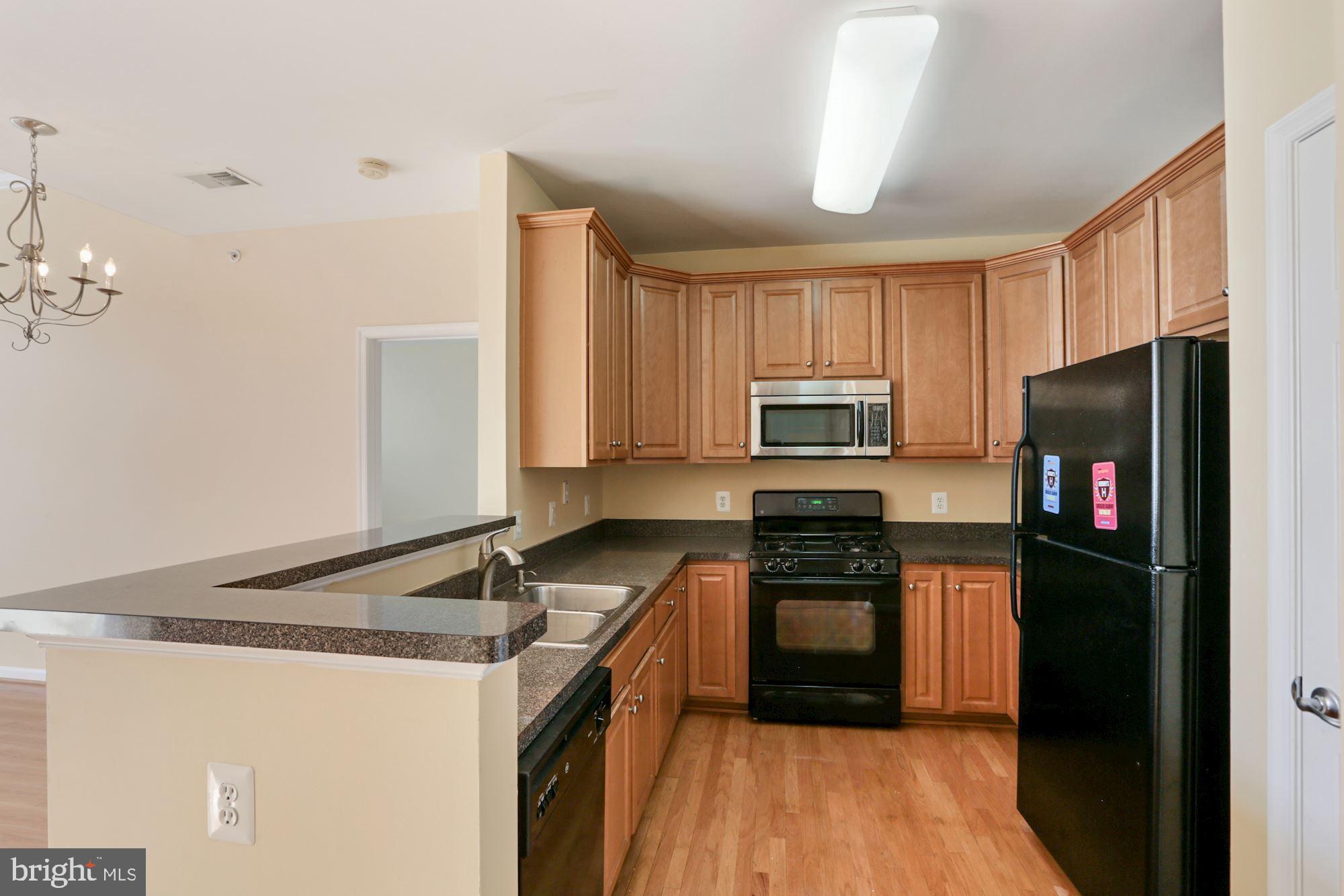 3830 Lightfoot Street, Unit 427 Chantilly, VA 20151 - Photo 11 of 37