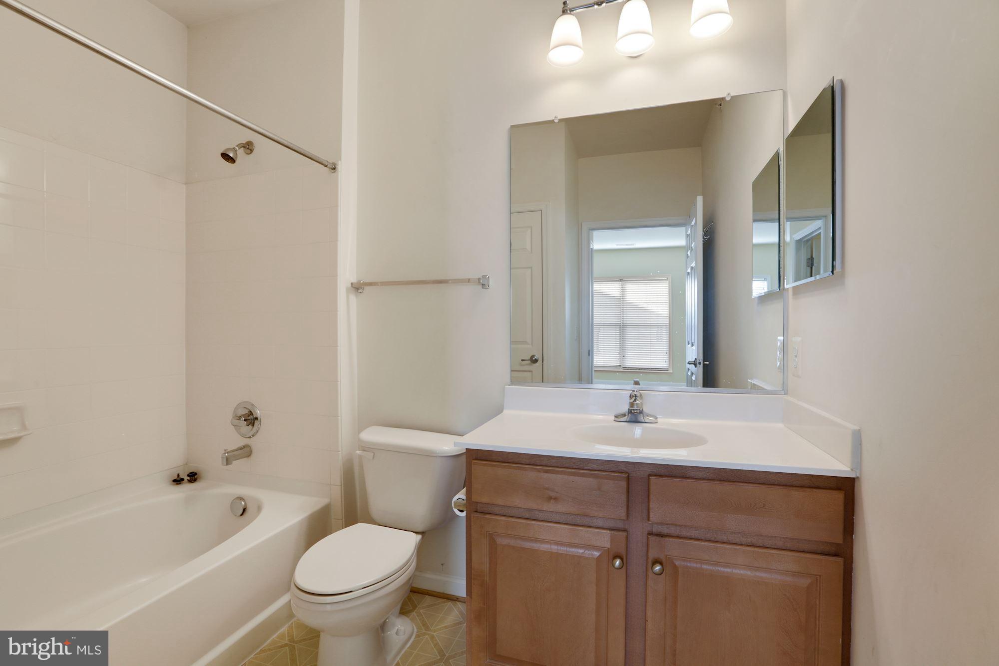 3830 Lightfoot Street, Unit 427 Chantilly, VA 20151 - Photo 16 of 37