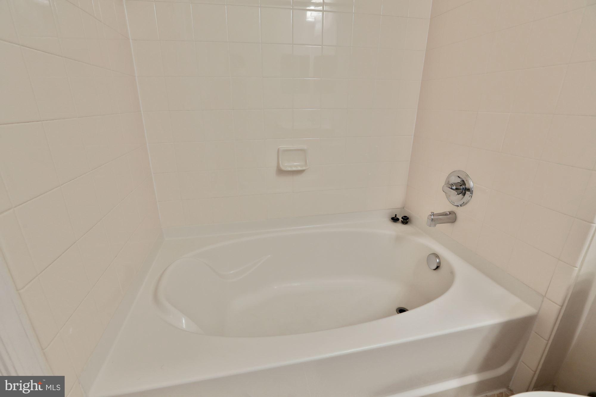 3830 Lightfoot Street, Unit 427 Chantilly, VA 20151 - Photo 17 of 37