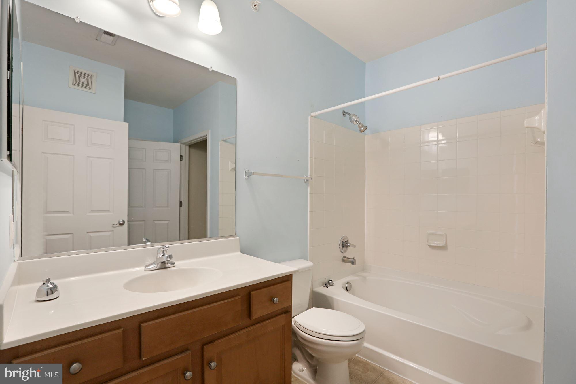 3830 Lightfoot Street, Unit 427 Chantilly, VA 20151 - Photo 19 of 37