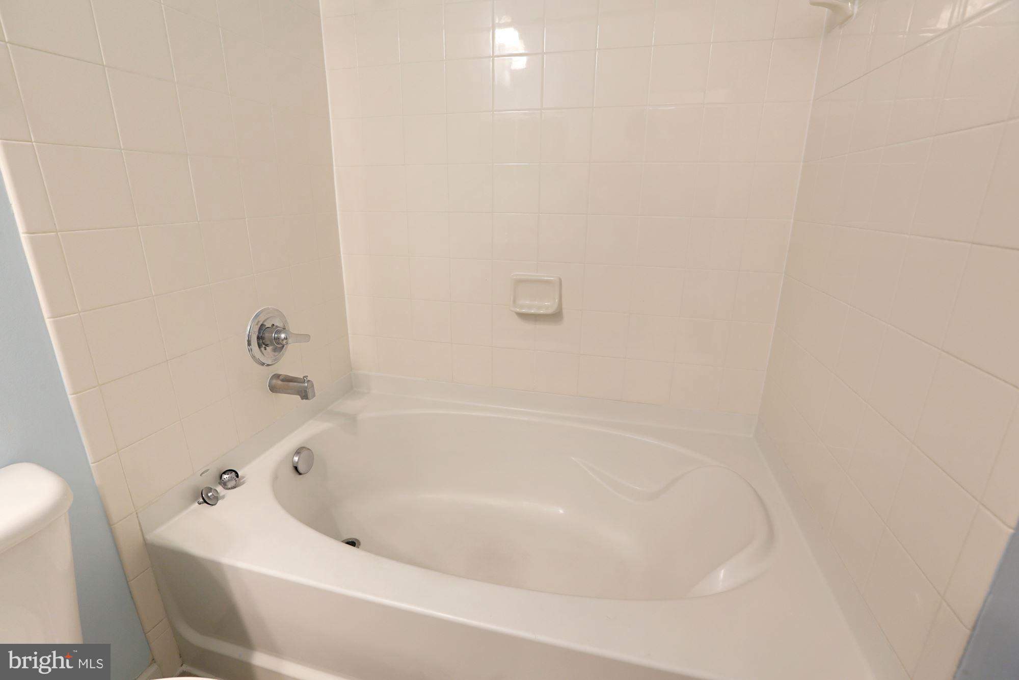 3830 Lightfoot Street, Unit 427 Chantilly, VA 20151 - Photo 21 of 37