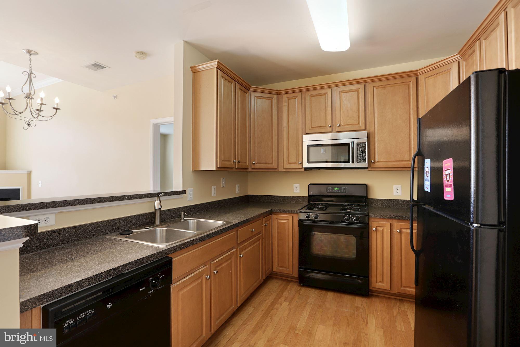 3830 Lightfoot Street, Unit 427 Chantilly, VA 20151 - Photo 8 of 37