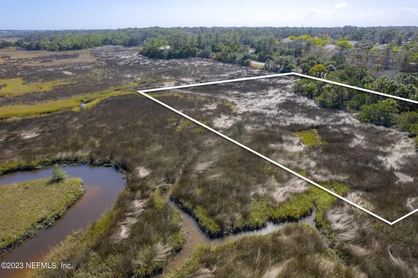 a view of a tennis court