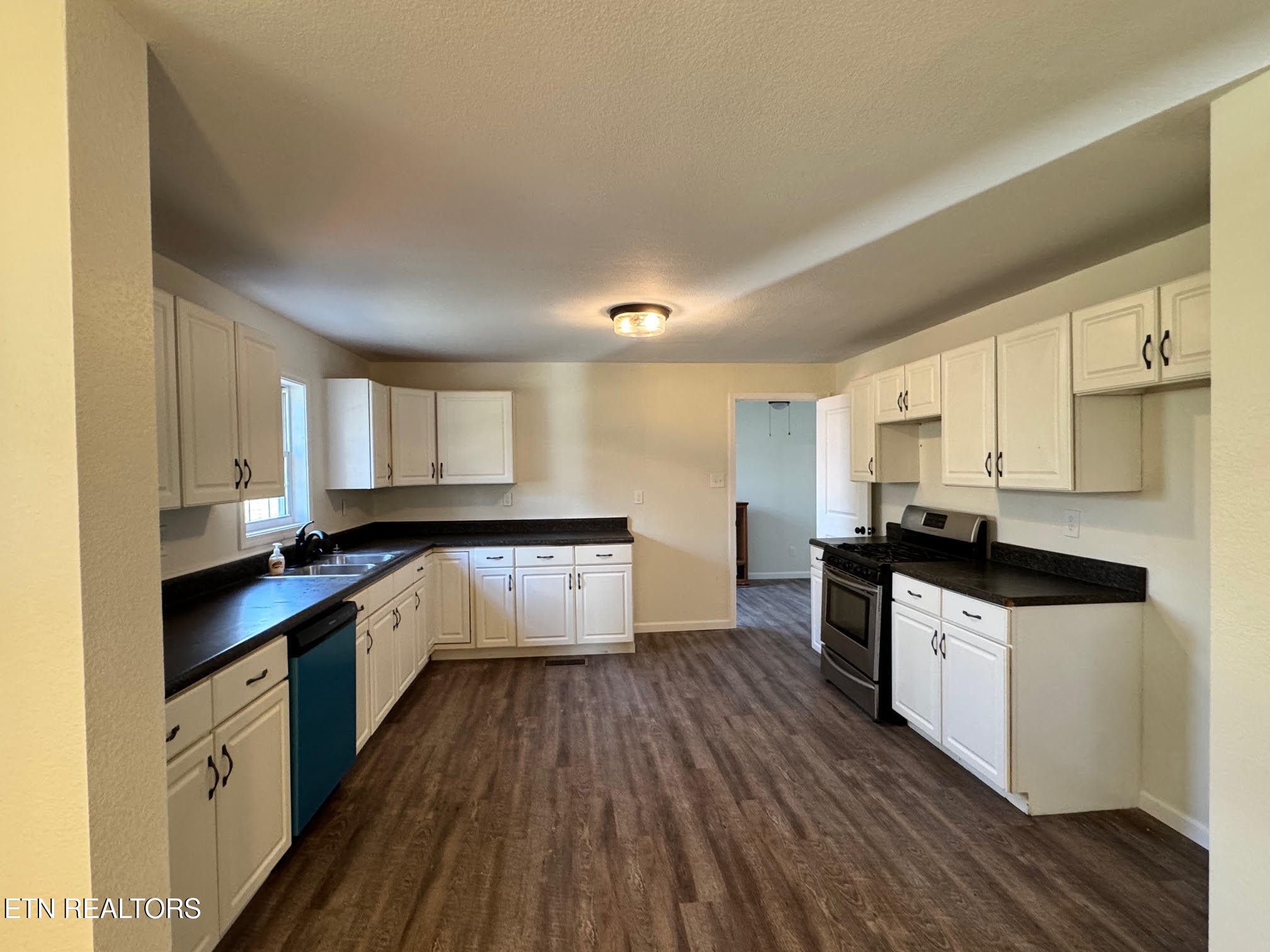 2506 Rugby Pike Jamestown, TN 38556 - Photo 10 of 24