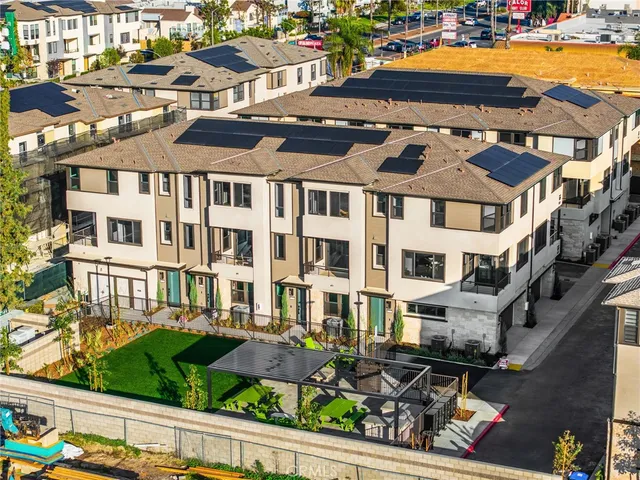 $769,990 | 109 South Laxore Street, Unit 306, Anaheim, CA 92804