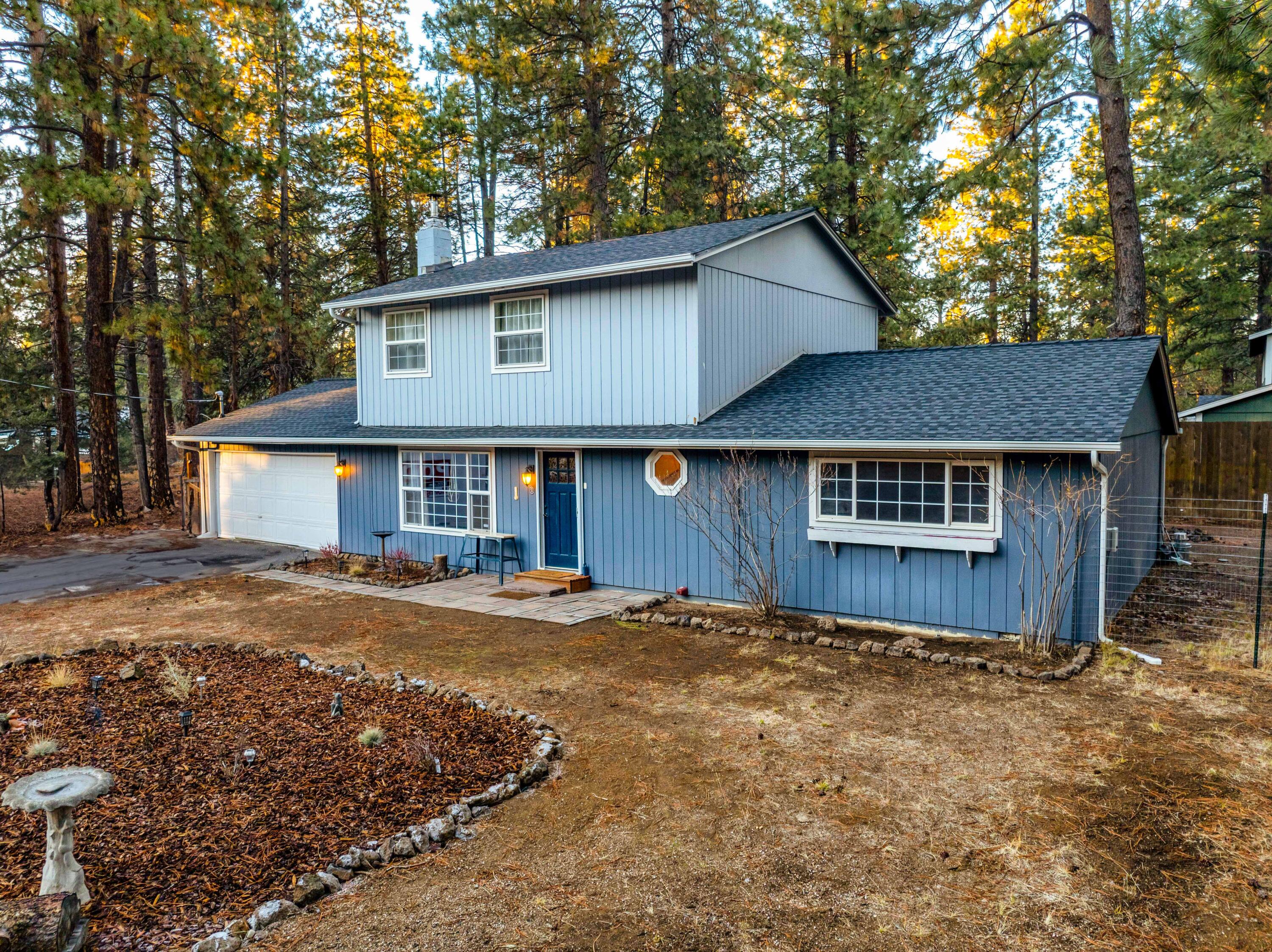 19214 Indian Summer Road Bend, OR 97702 - Photo 32 of 44 01