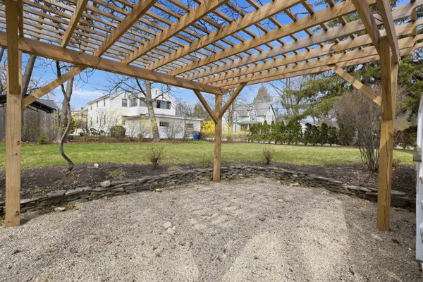 $5,000 | 198 Linden Street, Manchester, NH 03104