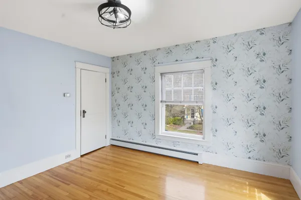 $5,000 | 198 Linden Street, Manchester, NH 03104