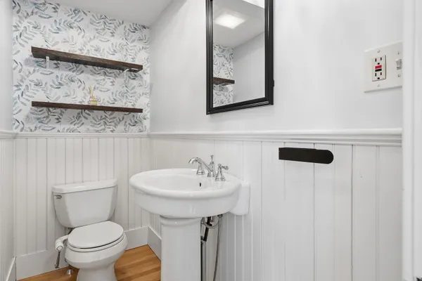 $5,000 | 198 Linden Street, Manchester, NH 03104