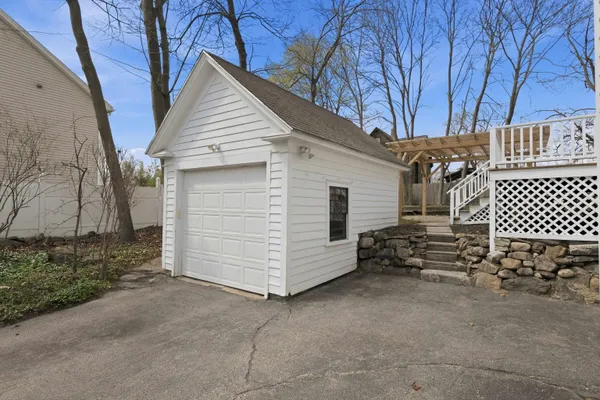 $5,000 | 198 Linden Street, Manchester, NH 03104