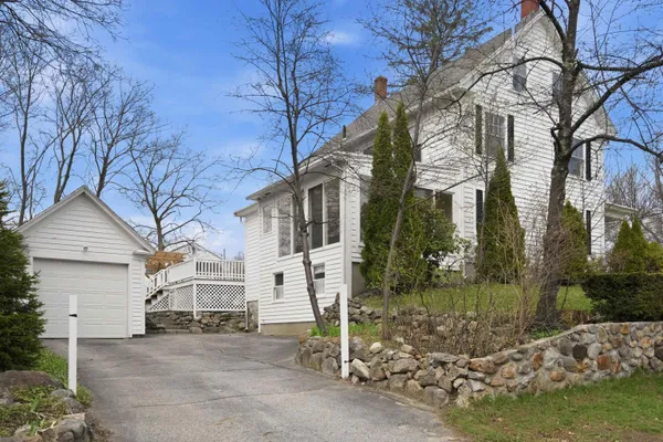 $5,000 | 198 Linden Street, Manchester, NH 03104