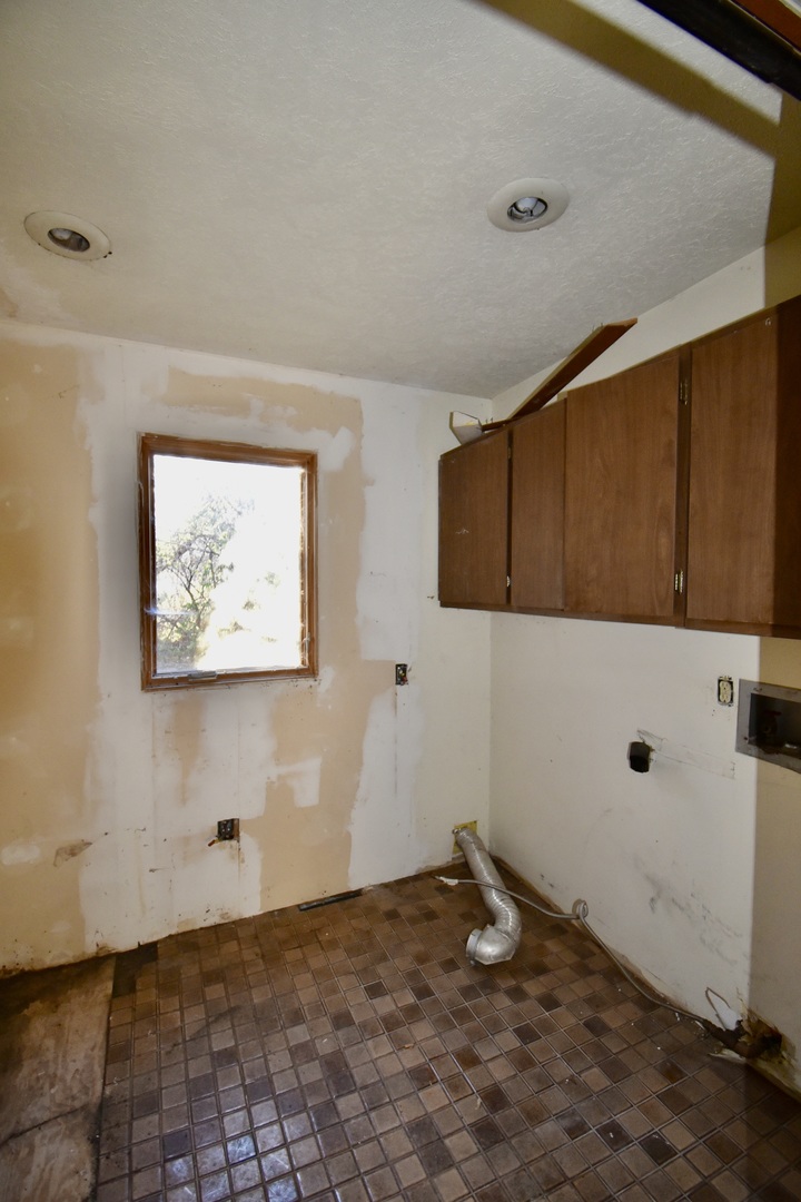 8751 Camp Road Bloomington, IL 61705 - Photo 8 of 16 Gallery Image 8