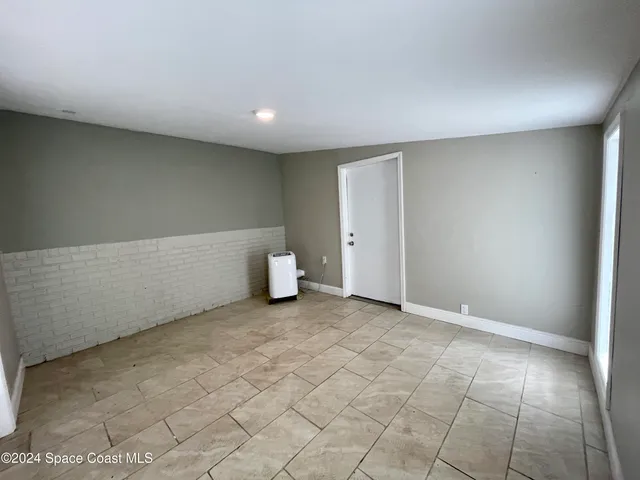 $2,000 | 2684 Pepper Avenue, Melbourne, FL 32935