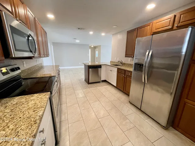 $2,000 | 2684 Pepper Avenue, Melbourne, FL 32935