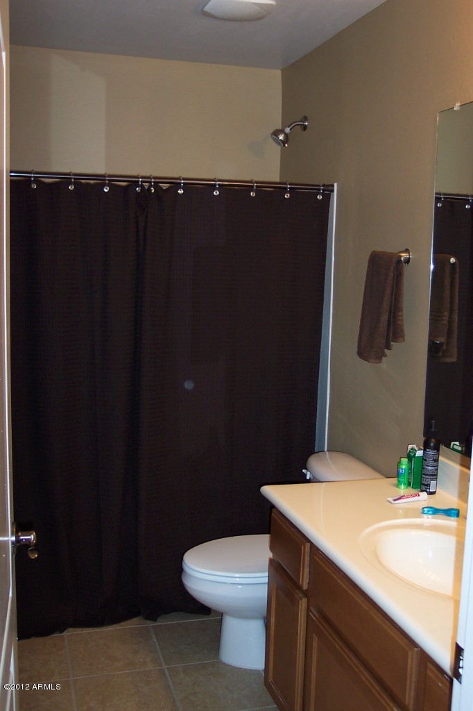 3888 East Gideon Way Gilbert, AZ 85296 - Photo 4 of 6 Spare Bath