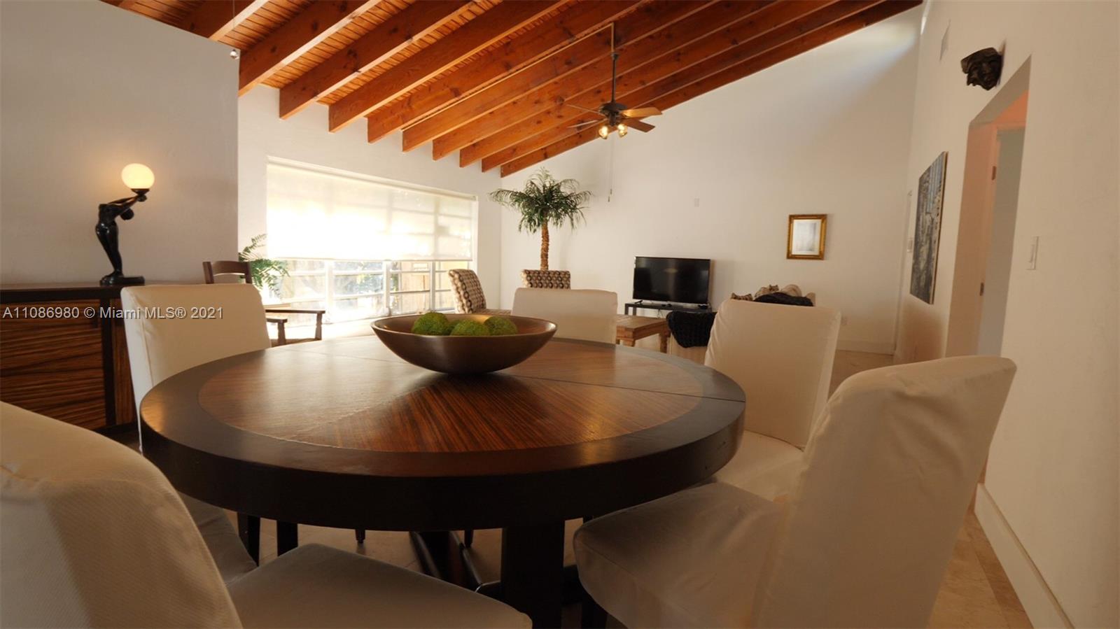 617 Northwest 7th Street Road Miami, FL 33136 - Photo 6 of 30 Gallery Image 6