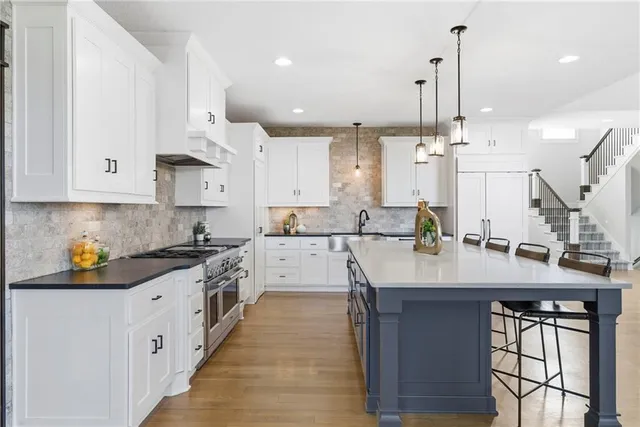 $1,525,000 | 10516 North Hedges Avenue, Kansas City, MO 64157