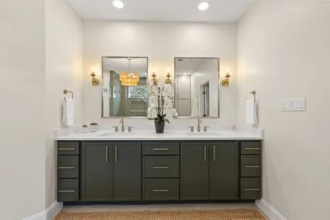 $1,749,000 | 7916 Crandall Road, Austin, TX 78739