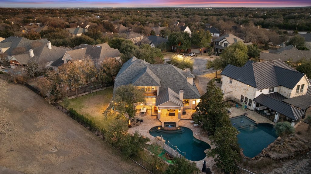 7916 Crandall Road Austin, TX 78739 - Photo 6 of 40