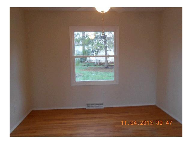 1409 Greenock Road Columbus, OH 43228 - Photo 4 of 14 Gallery Image 4