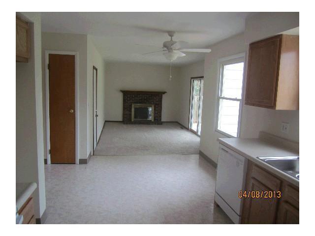1409 Greenock Road Columbus, OH 43228 - Photo 7 of 14 Gallery Image 7