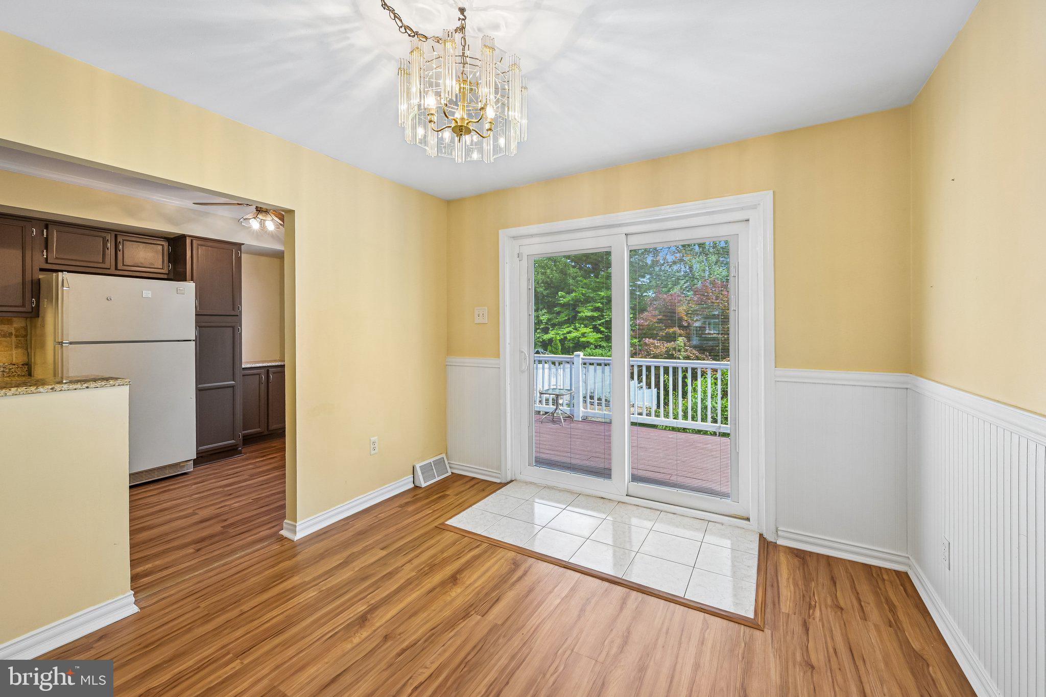 12534 Fedor Road Philadelphia, PA 19154 - Photo 16 of 66 Bright dining area with outdoor access.