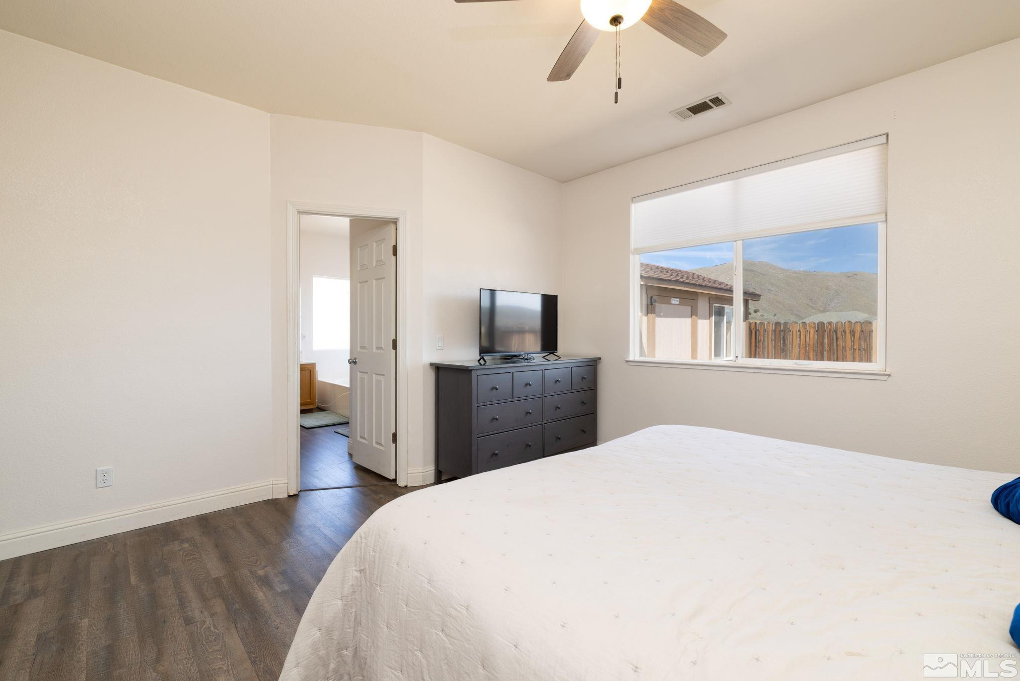 3940 Rainier Court Reno, NV 89508 - Photo 8 of 28 Photo 11