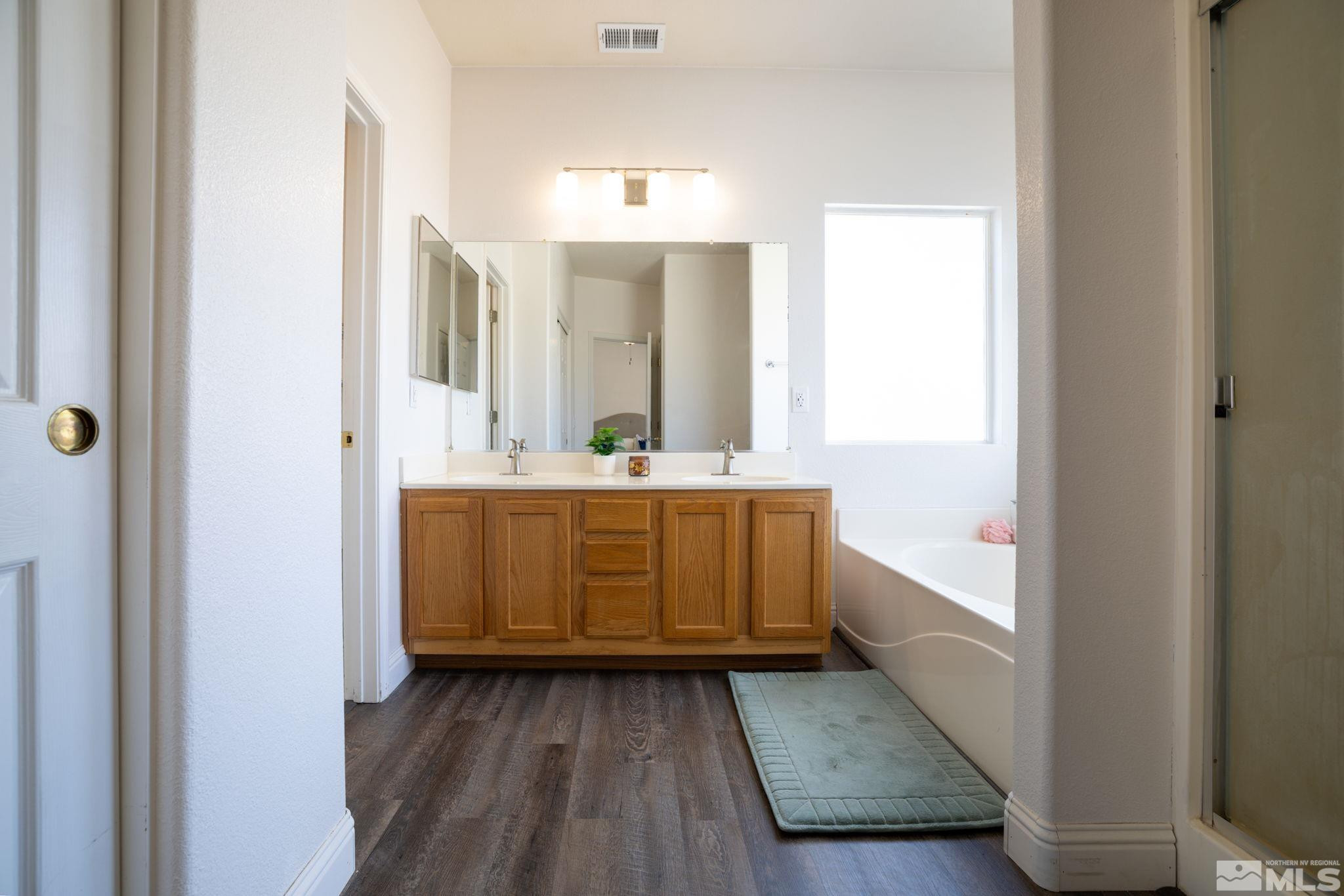 3940 Rainier Court Reno, NV 89508 - Photo 9 of 28 Photo 12