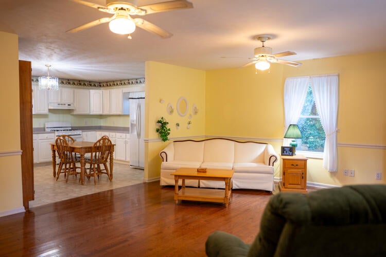 385 South Sandbranch Road Beckley, WV 25801 - Photo 4 of 25 Gallery Image 4