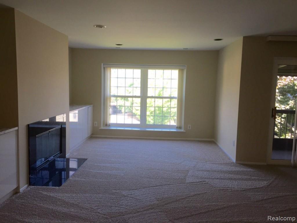 36946 Ridgedale Court Farmington Hills, MI 48331 - Photo 6 of 39