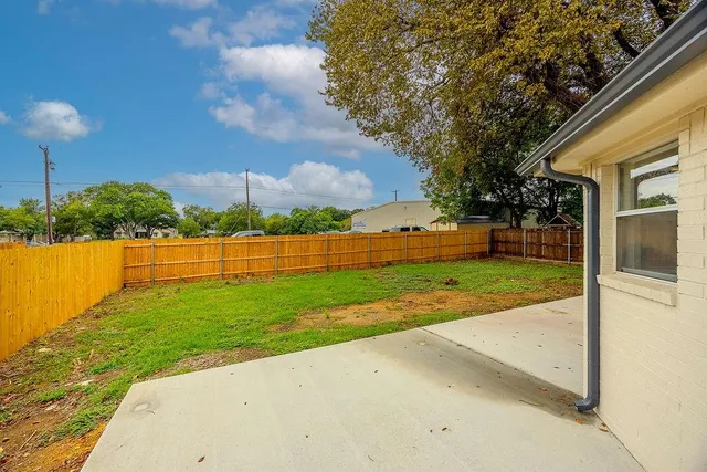 $2,800 | 907 Yellowstone Drive, Mansfield, TX 76063