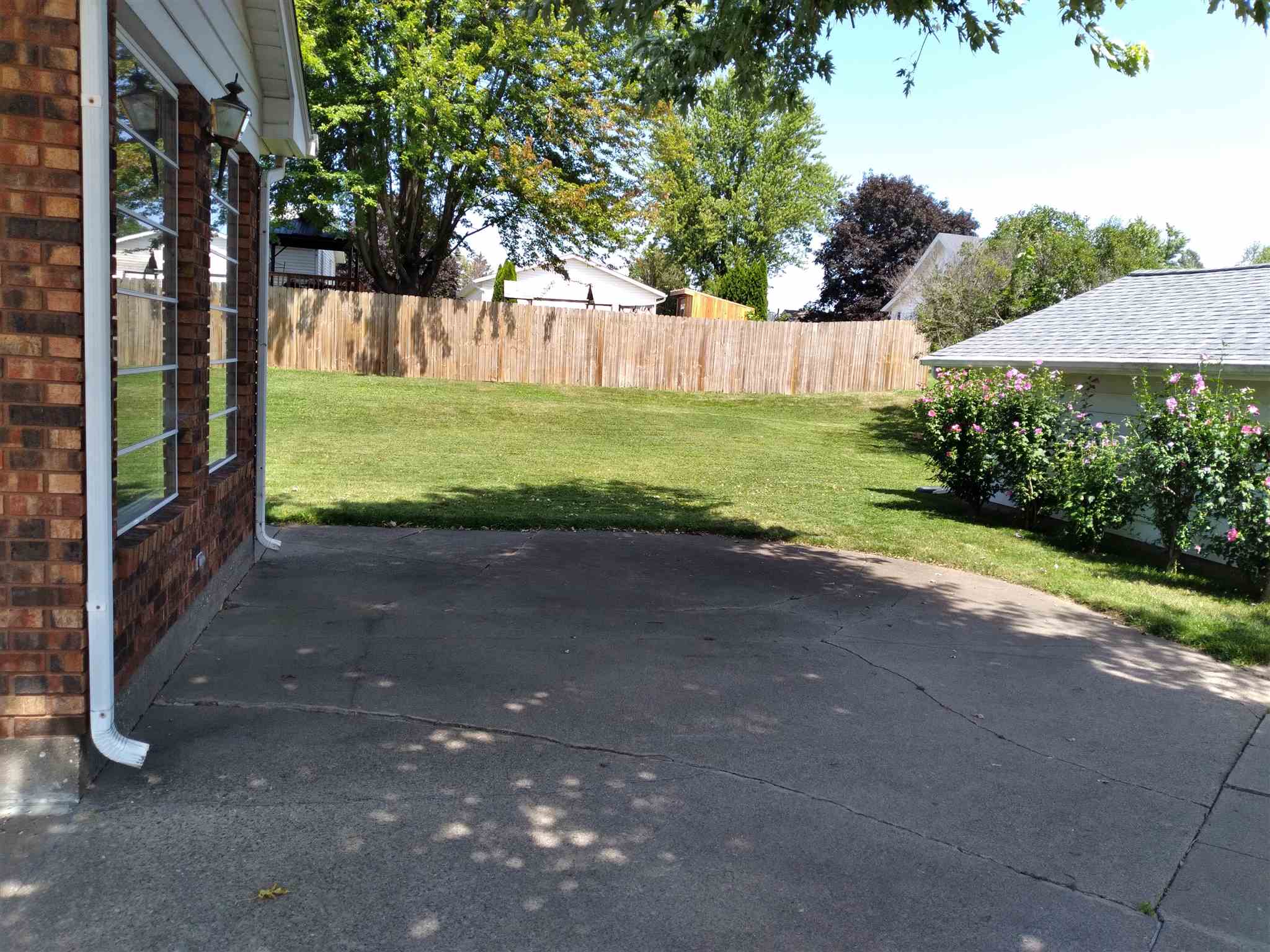 259 Ruth Place Clinton, IA 52732 - Photo 6 of 25 Gallery Image 6