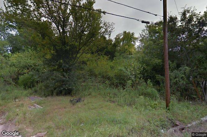 327 24th Street Columbus, GA 31901 - Photo 1 of 1 a view of a yard