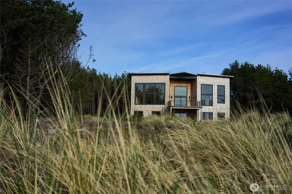 $1,799,000 | 27208 J Lane, Ocean Park, WA 98640