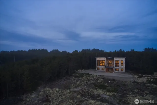 $1,890,000 | 27208 J Lane, Ocean Park, WA 98640