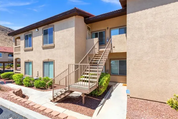 $1,550 | 3474 Desert Cliff Street, Unit 201, Las Vegas, NV 89129