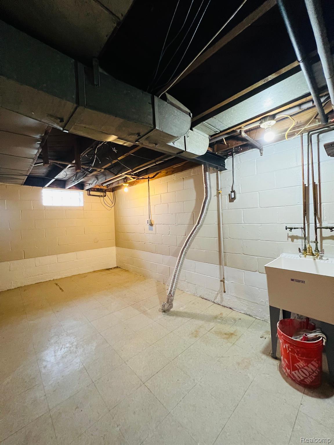 16344 East 10 Mile Road Eastpointe, MI 48021 - Photo 30 of 39 Gallery Image 30