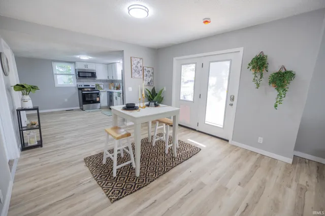 $159,900 | 118 East Buchanan Street, Alexandria, IN 46001