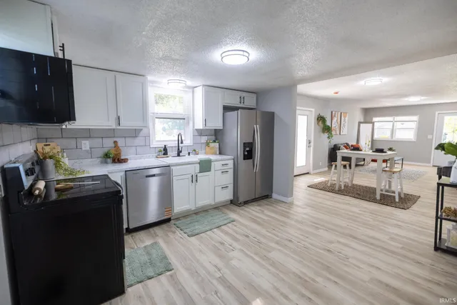 $159,900 | 118 East Buchanan Street, Alexandria, IN 46001