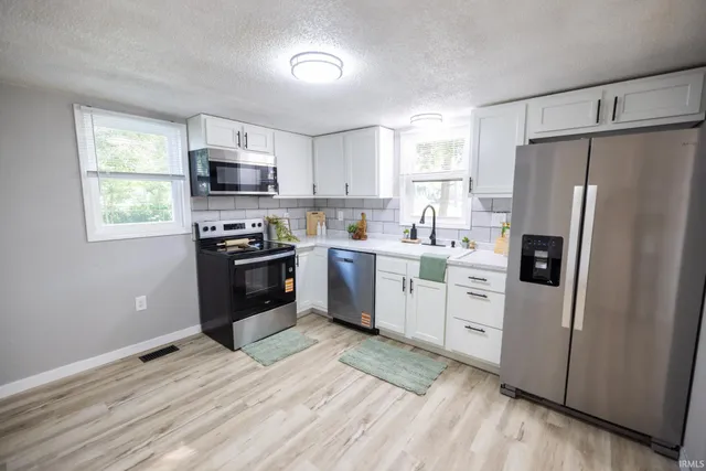 $159,900 | 118 East Buchanan Street, Alexandria, IN 46001