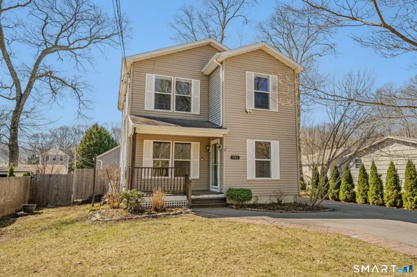 $485,000 | 106 Oakwood Road, East Lyme, CT 06357