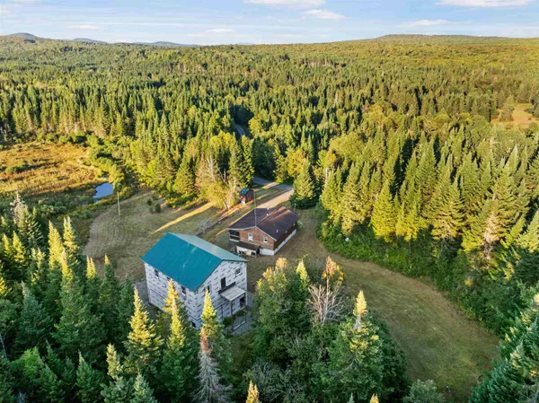 $425,000 | 31 Beaver Brook Road, Pittsburg, NH 03592