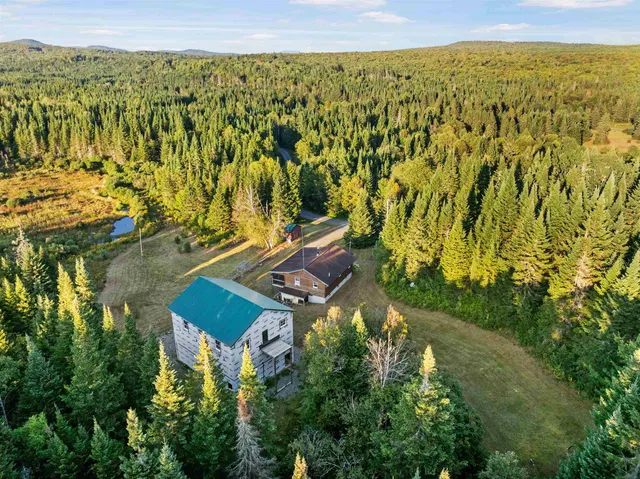 $425,000 | 31 Beaver Brook Road, Pittsburg, NH 03592