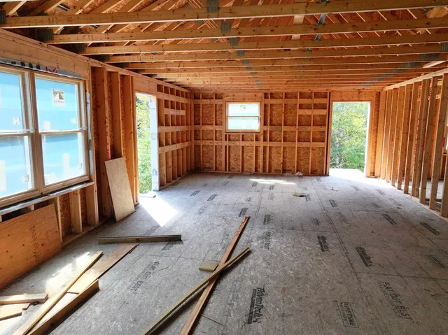 $425,000 | 31 Beaver Brook Road, Pittsburg, NH 03592