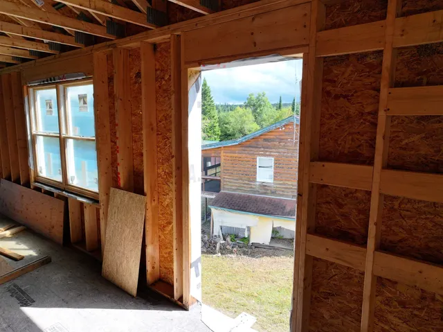 $425,000 | 31 Beaver Brook Road, Pittsburg, NH 03592