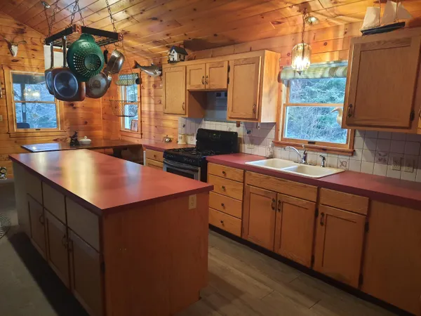 $425,000 | 31 Beaver Brook Road, Pittsburg, NH 03592